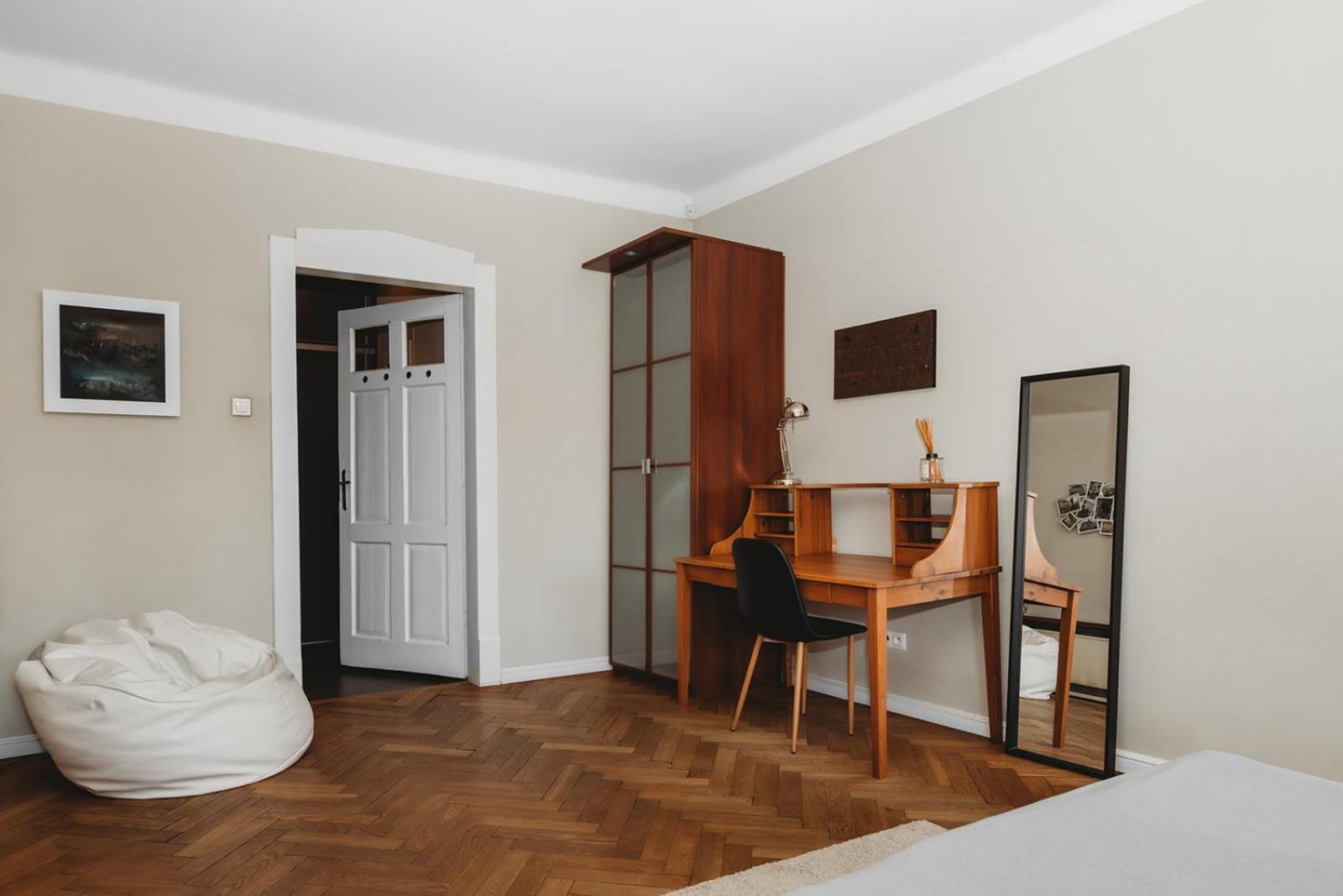 Antique Apartments Old Town Krakow Exterior photo